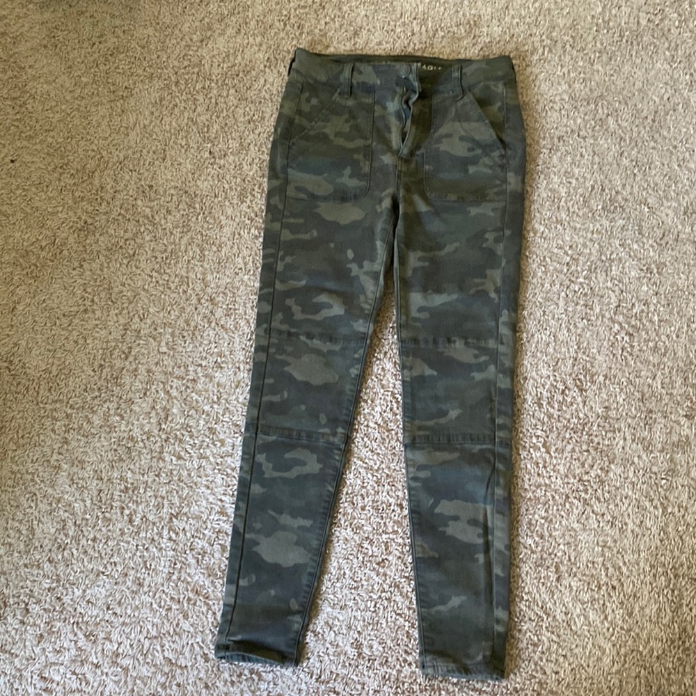 Camouflage skinny jeans